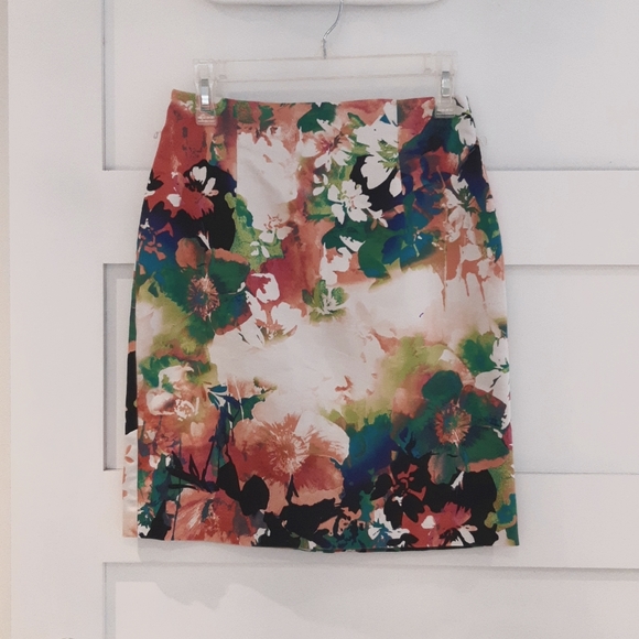 🌞3/$60 Worthington Floral Skirt - Picture 1 of 4